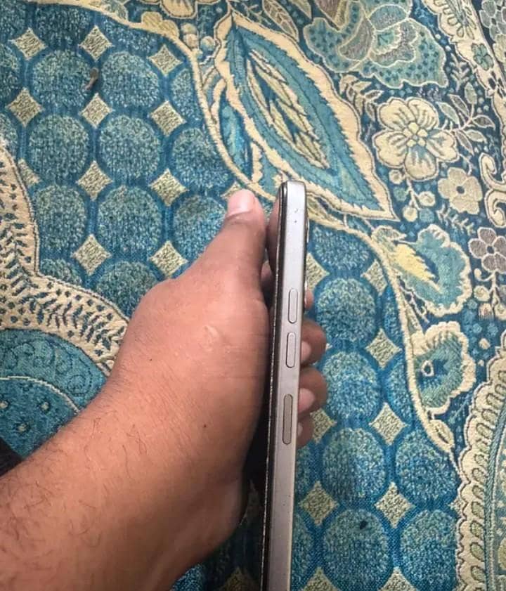 Tecno spark 40 4