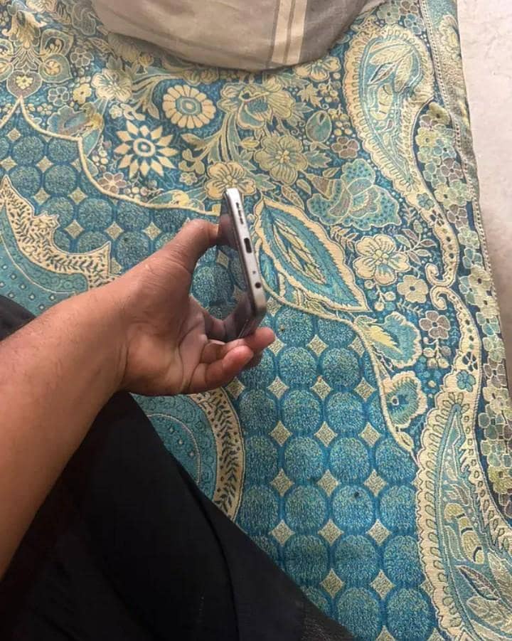 Tecno spark 40 5
