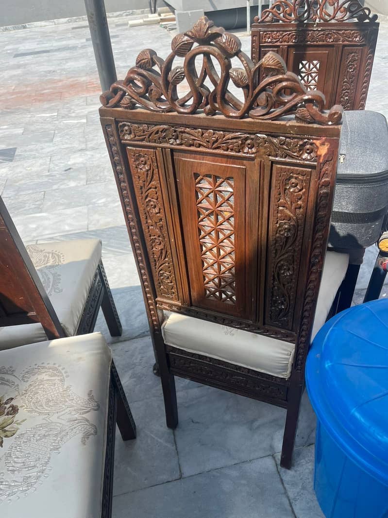 Dining table 5