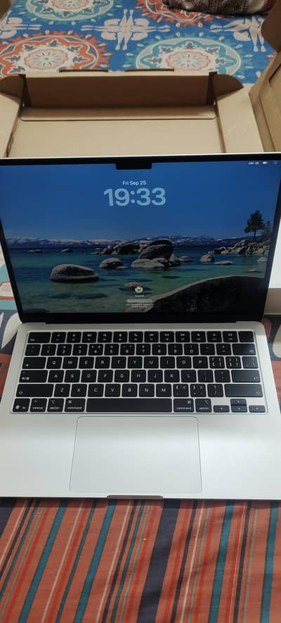 Macbook Air M5, 16/512, 10+10 and 70watt charger
