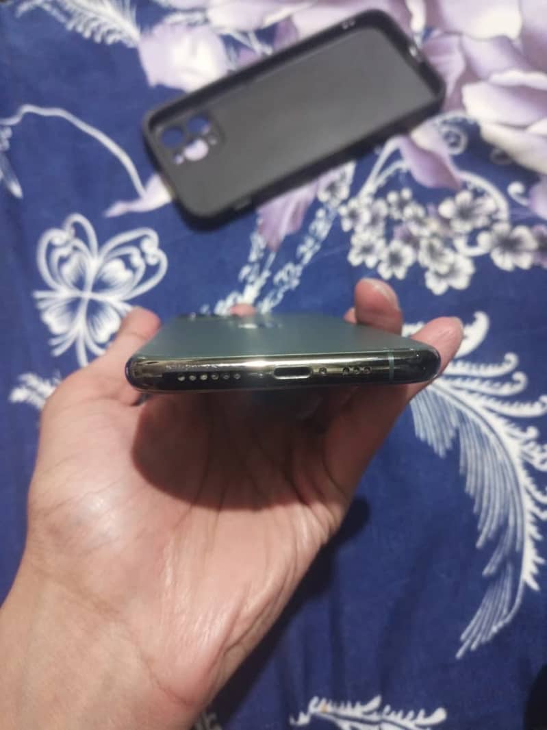 Apple iPhone 11 Pro 8