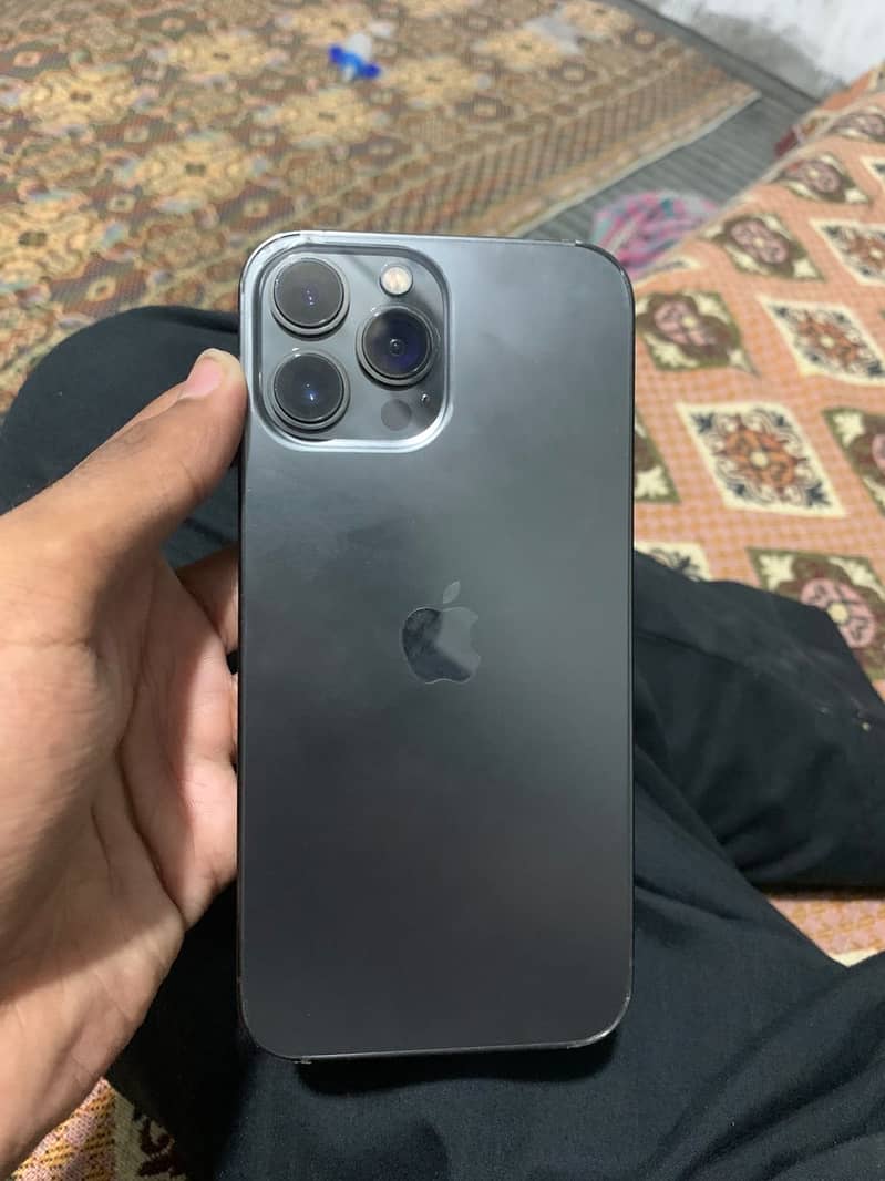 Apple iPhone 13 Pro Max 2