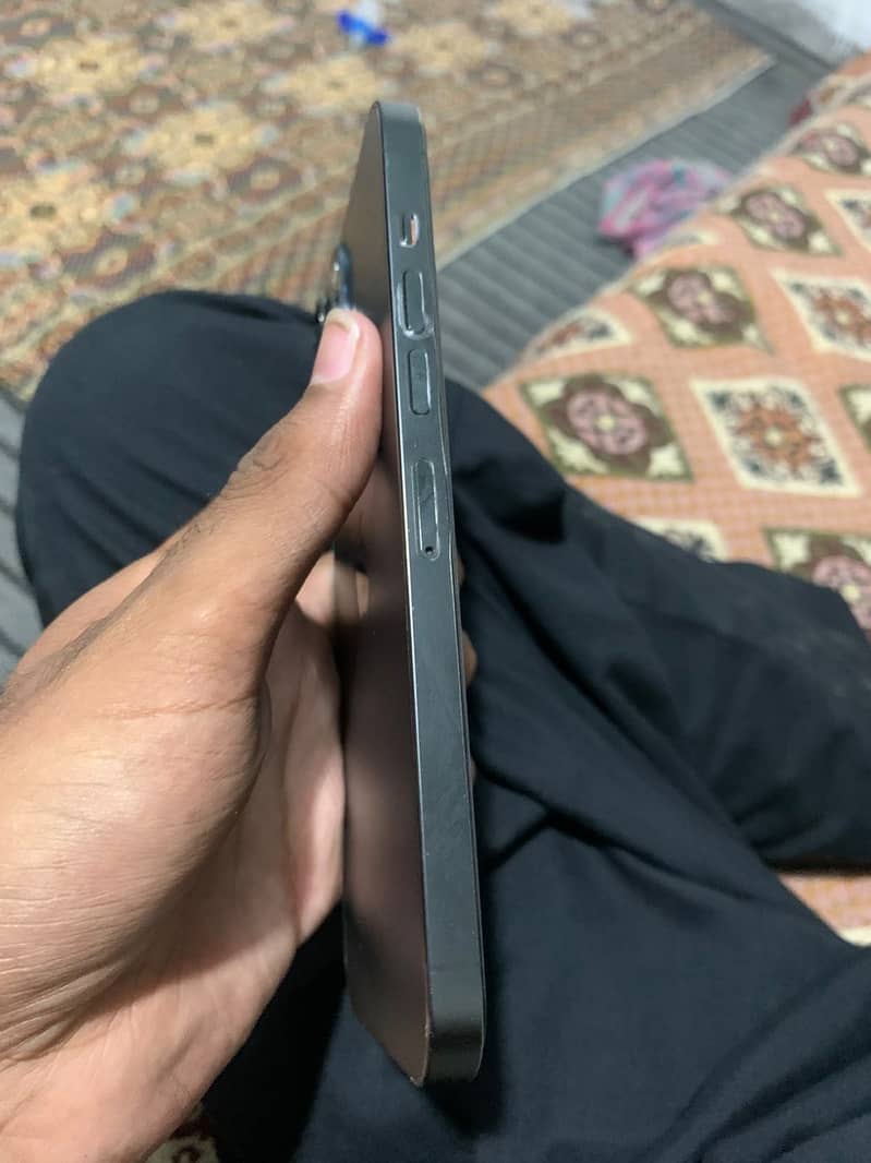 Apple iPhone 13 Pro Max 6