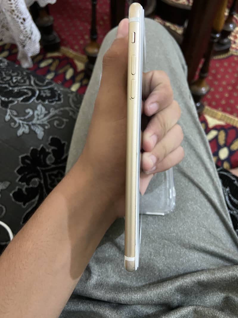 Apple iPhone 7 Plus 3