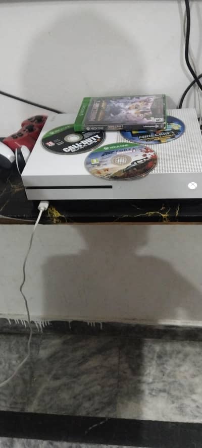 Xbox one s gaming console