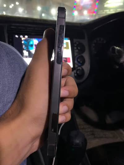 iphone 12 pro. . (jv). .