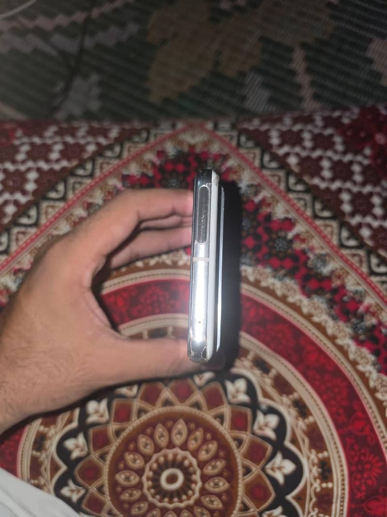 Google Pixel 8 Pro 4