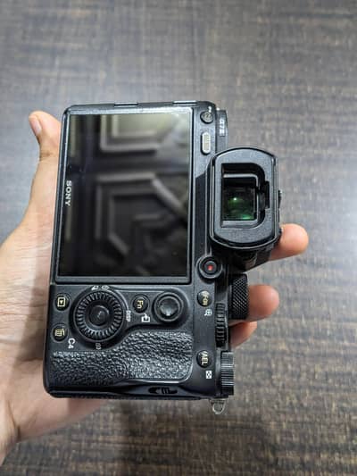 SONY A73 BODY ONLY