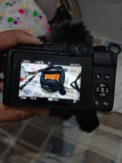 Canon PowerShot V1 Genuine