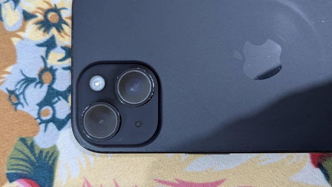 Apple iPhone 15 3