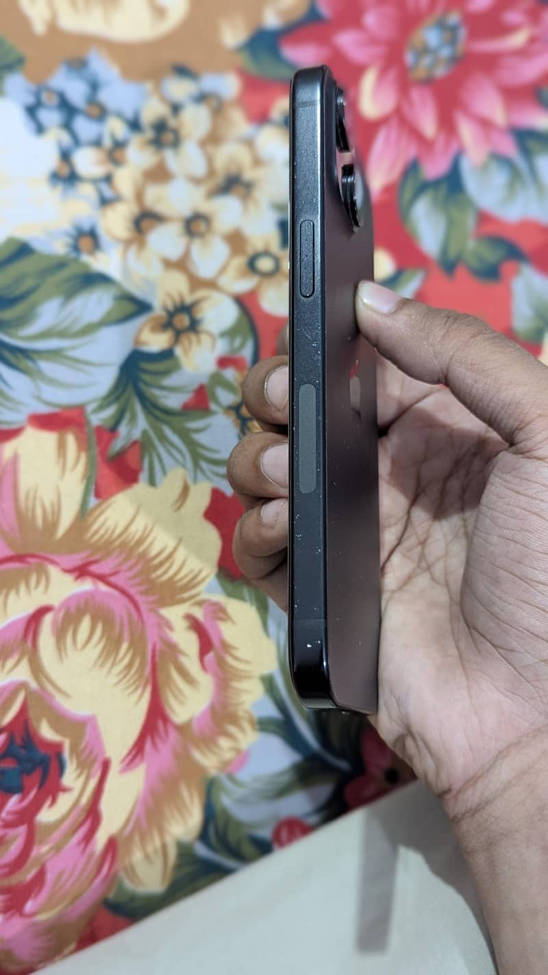Apple iPhone 15 5