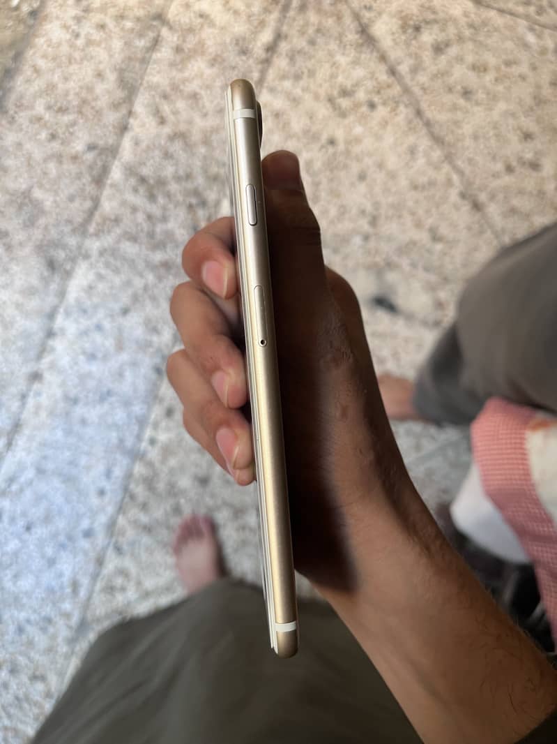 Apple iPhone 7 Plus 4