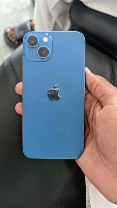 Apple iPhone 13