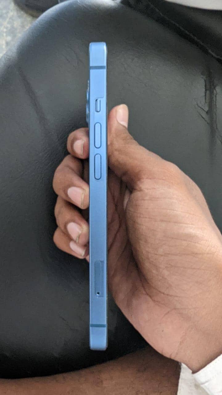 Apple iPhone 13 3