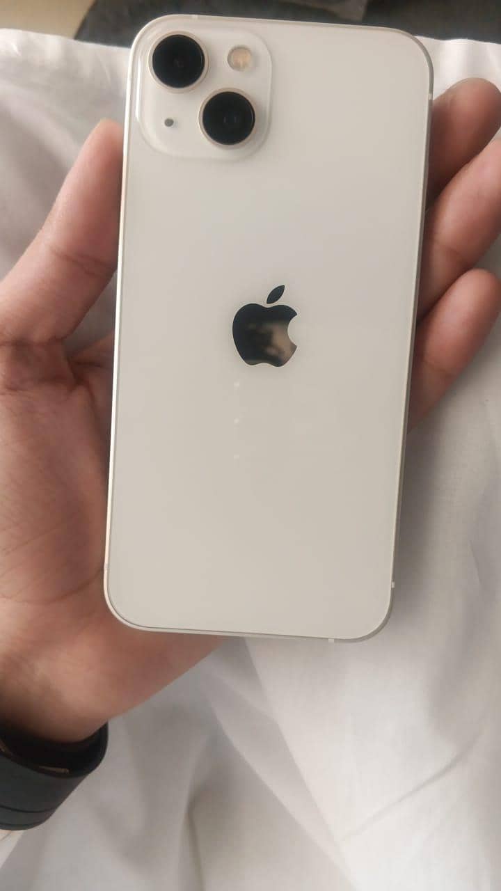 Apple iPhone 13 0