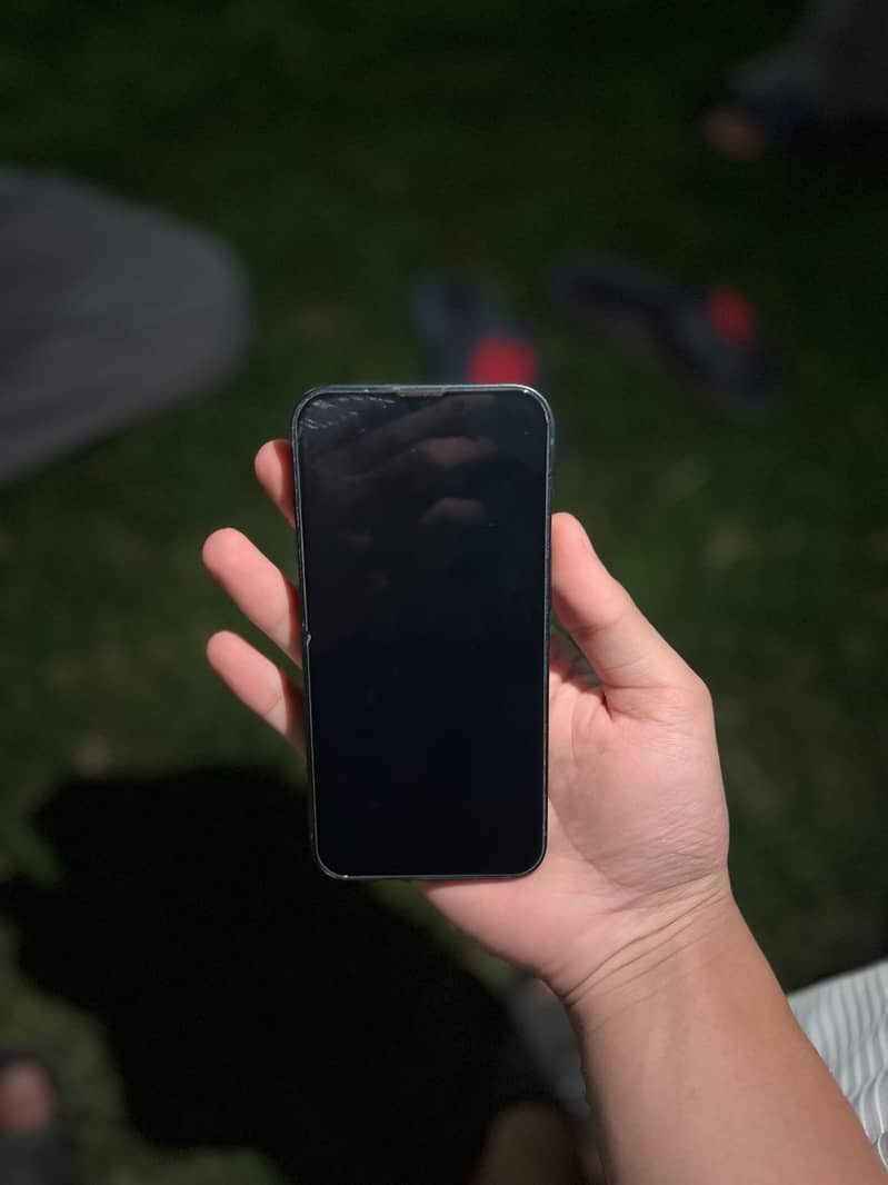 Apple iPhone 13 16