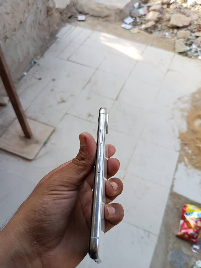 Apple iPhone X 1