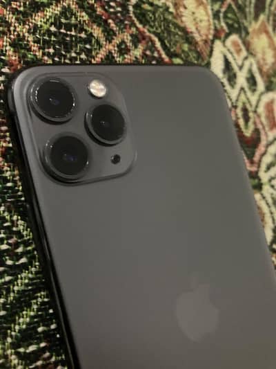iPhone 11 Pro Max urgent sale