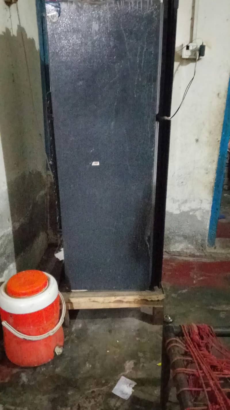 Dawlance refrigerator 1