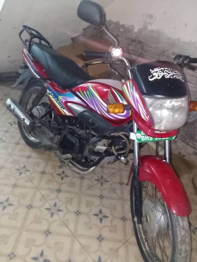 Honda pridor 100cc .