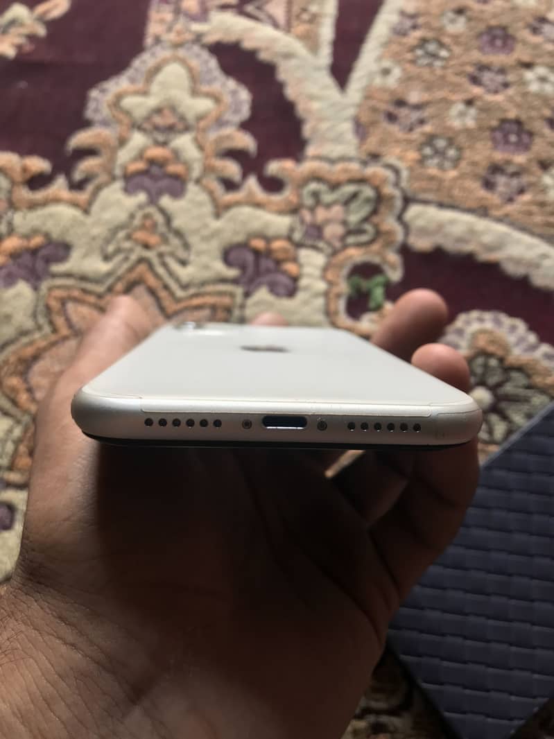 Apple iPhone 11 2