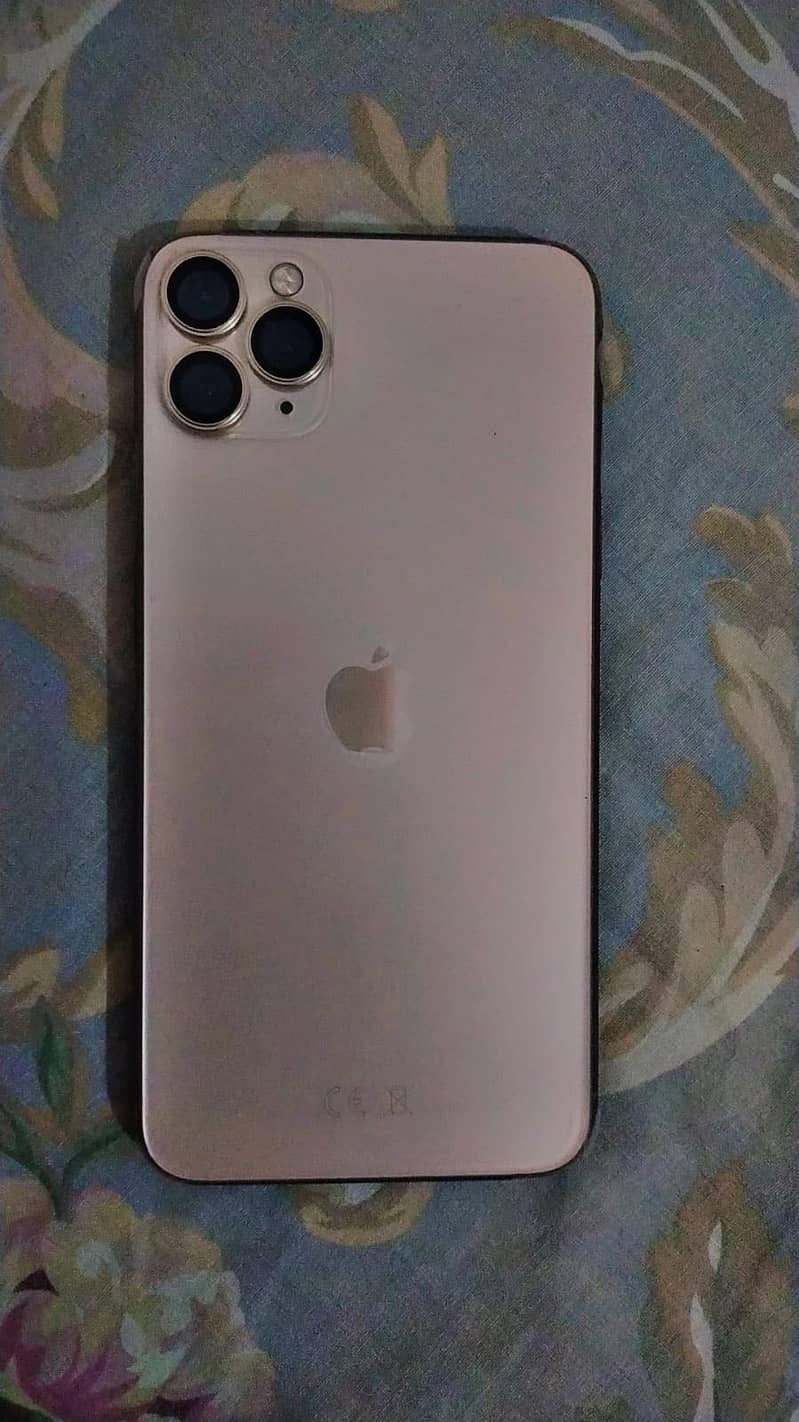 Apple iPhone 11 Pro Max 6