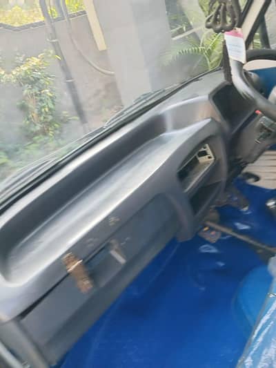 Suzuki Bolan 2017