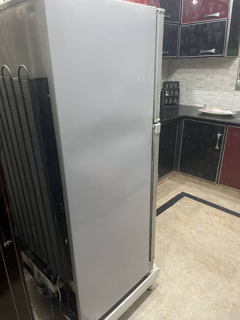 Dawlance Refrigerator Medium 3