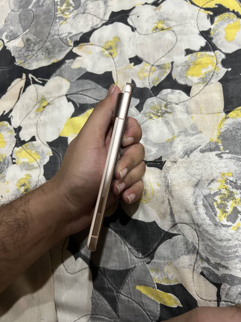 Google Pixel 8 1