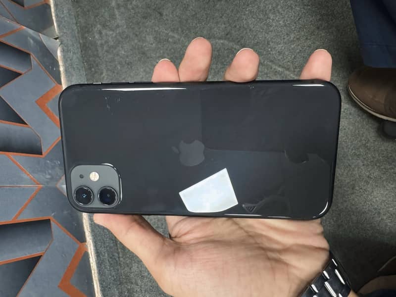 Apple iPhone 11 4