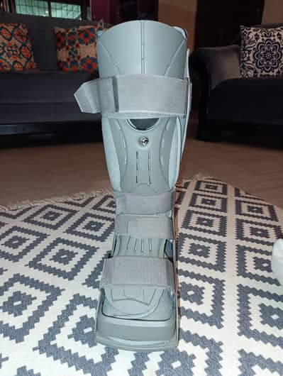 Fracture Boot / Walking Boot – Like New – For Sale