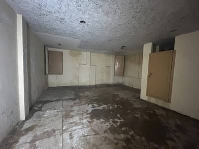 APARTMENT FOR RENT ONLY FOR FEMALE ( CHUBURJI CHOWK ORANGE LINE STATION OPPOSITE PLAZA 3rd FLOOR )