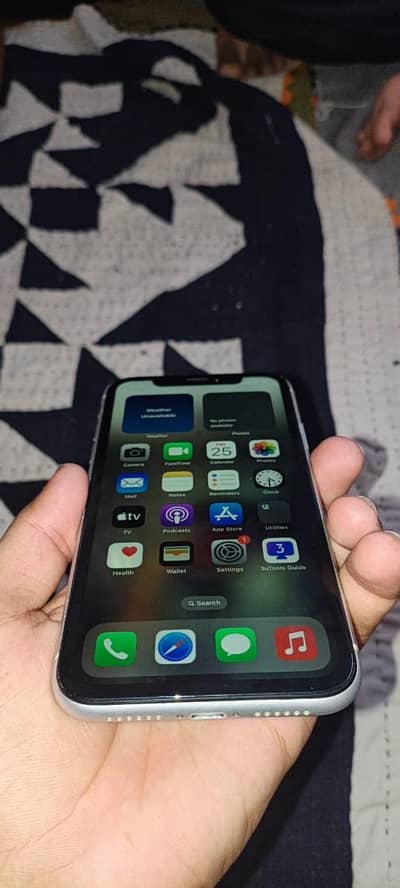 Apple iPhone XR 128 gb official approved exchange possible