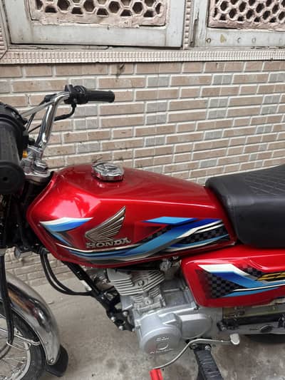 HONDA 125 RED 2024