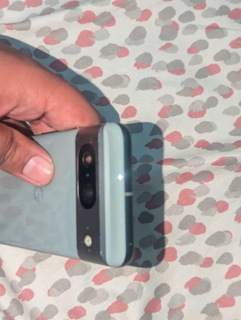 Google Pixel 8 1