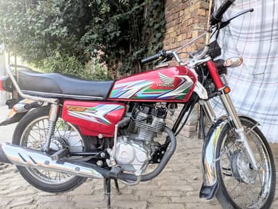 2022 Model Red Color 125