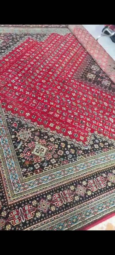 4 used rugs in best condition for sale sizes are large medium