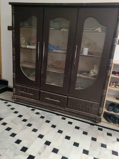 showcase almari for sale