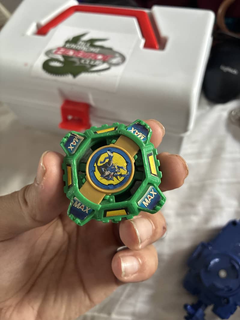 Beyblade lots 9