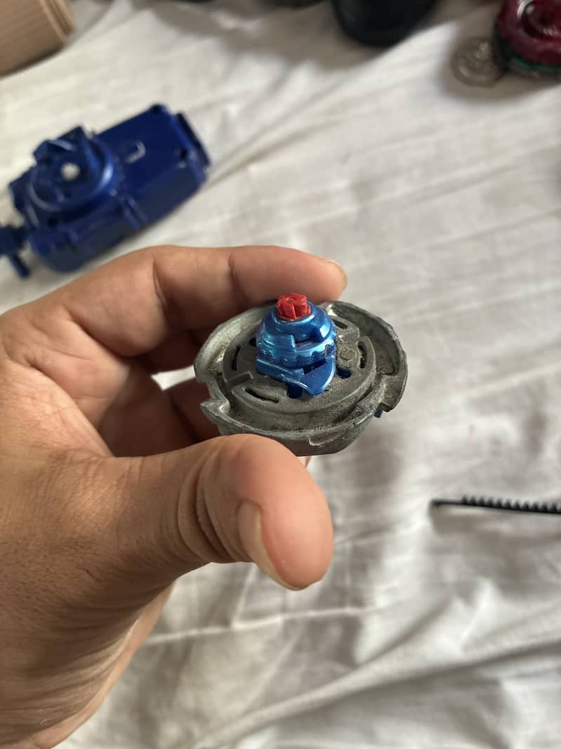 Beyblade lots 12