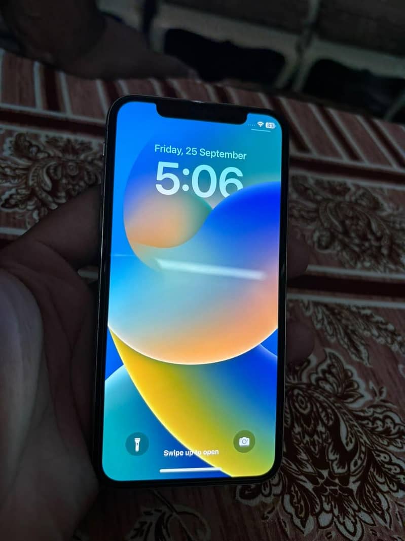 Apple iPhone XS 3