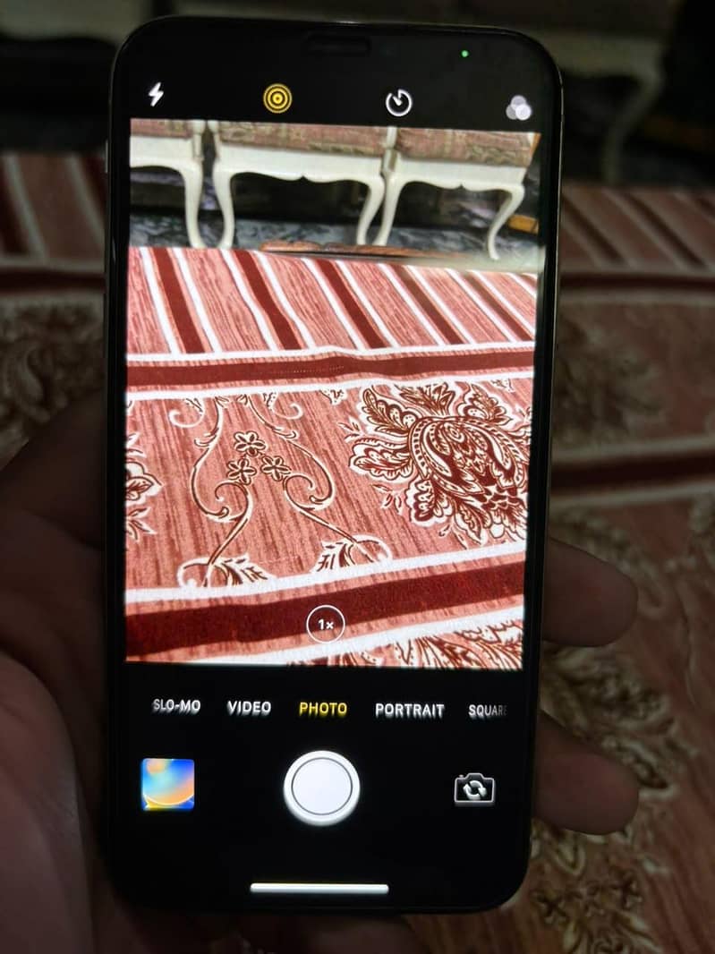 Apple iPhone XS 7