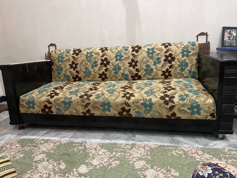 1. sofa 5 seater + 2. Single sofa 0