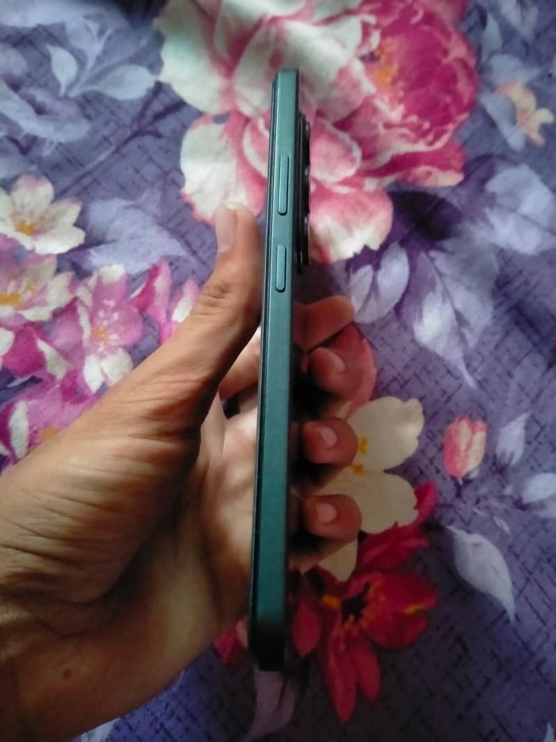 Itel S25 6+4/128 1