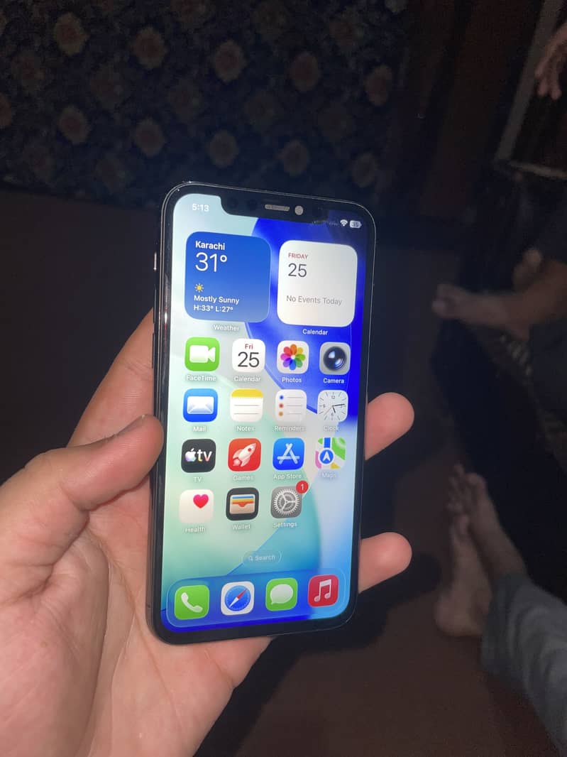 Apple iPhone 11 Pro 1