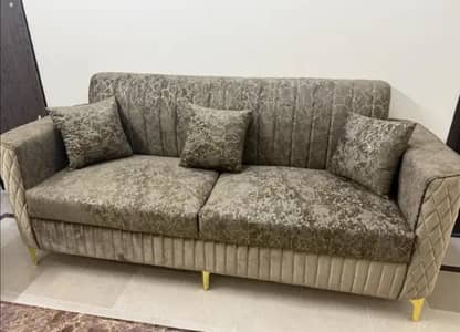 seven seaters sofa with center Table
