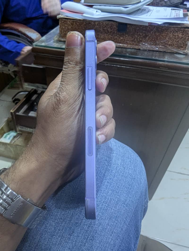 Apple iPhone 12 2