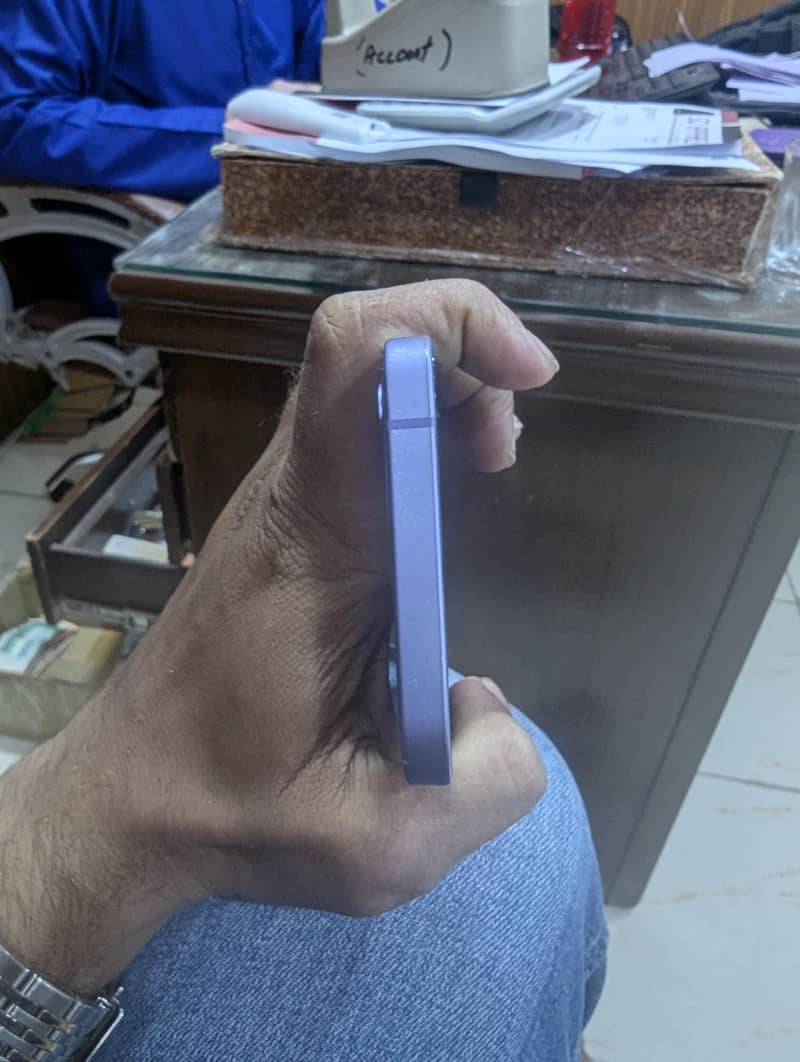 Apple iPhone 12 5