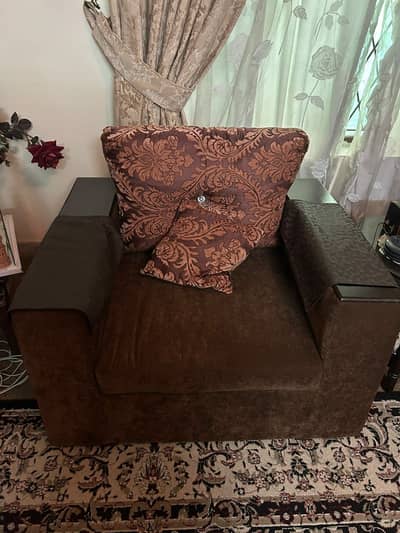 9 Seater Sofa Set – Good Condition