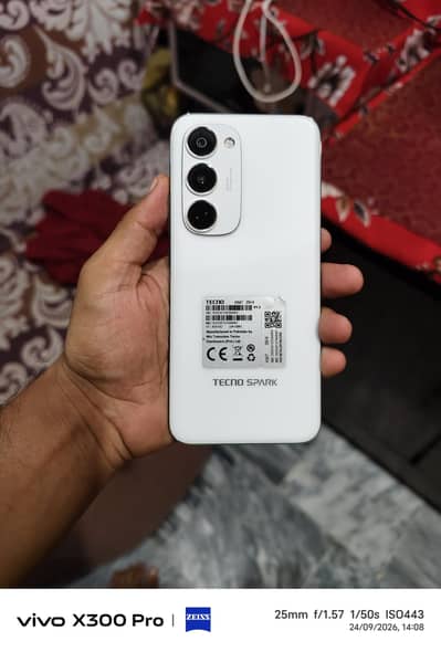 spark 40 pro plus 8+8/256 0308/49000/22